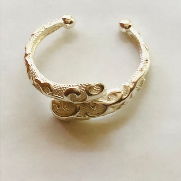 Signed YSL Yves Saint Laurent Silver Scroll Vintage Cuff Bracelet - Picture 4 of 9